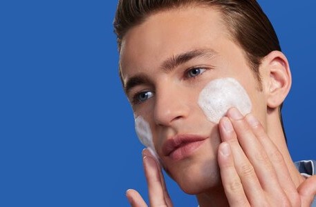 HOMME DETERGENZA VISO